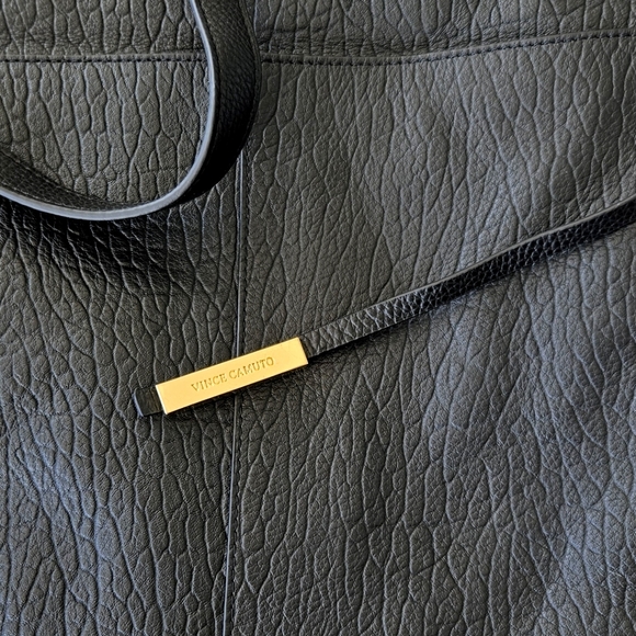 ✨️ Gorgeous Vince Camuto Pebbled Leather Hobo Bag ✨️ - Picture 9 of 10